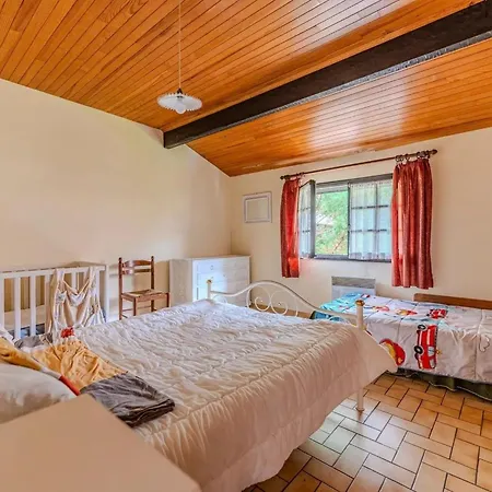 Ideal Gelegenes Haus In Ruhiger Lage By Interhome * 미미장플라주